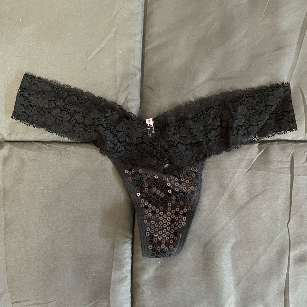 VS PINK Thongs